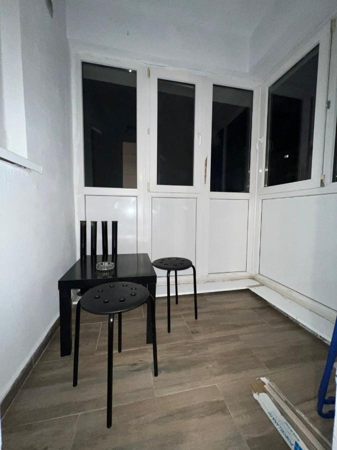 First Studio Bucureşti Ngoại thất bức ảnh